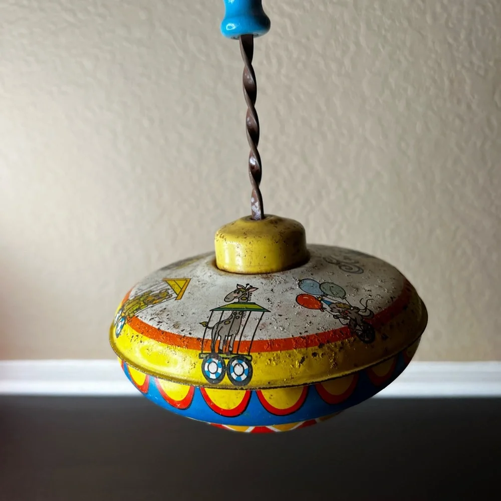 Vintage Tin Litho Spin Top Toy, Lithograph, Circus, Train, 1940s, Vintage Toys